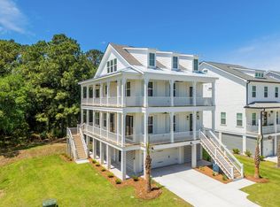 1051 Capersview Ct, Awendaw, SC 29429
