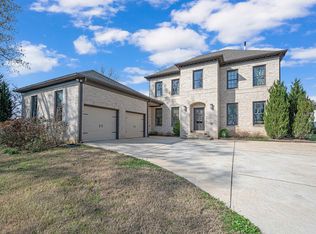 2418 Jacobs Rd, Vestavia, AL 35216