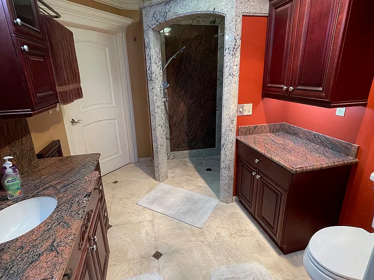 15361 Charmeran Ave — Photo 2