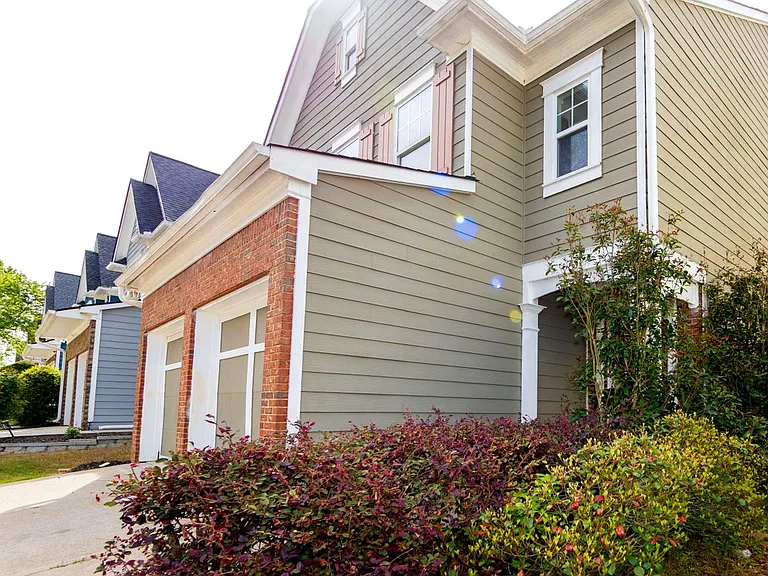 5815 Weddington Dr — Photo 17