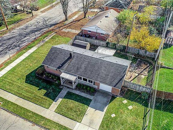 4th image of 4530 Woodbine Ave