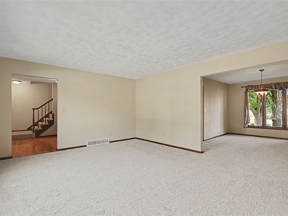 5th image of 2851 27th Ave