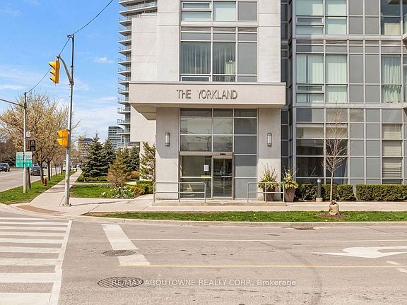 4th image of 275 Yorkland Rd #306