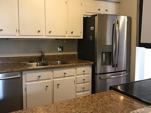 5th image of 973 Harbor Oaks Dr #973
