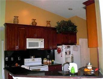 2nd image of 4331 SW 78th Dr