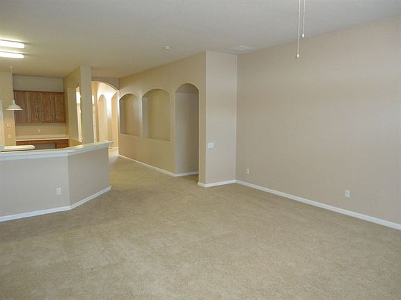 3rd image of 2030 Samantha Ln