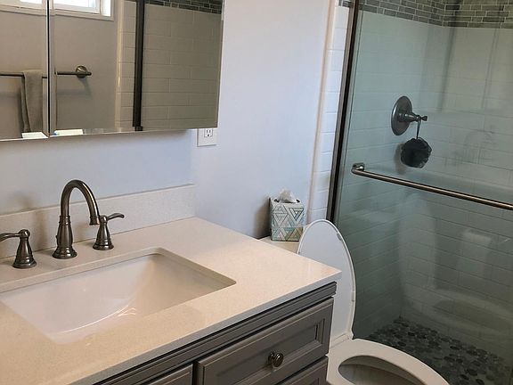 5th image of 364 N Clybourn Ave