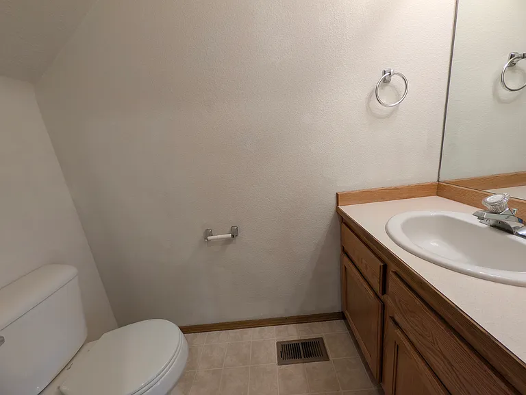 1454 SW 16th St — Photo 7