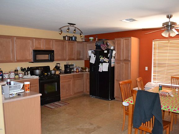 4th image of 2115 W Burgess Ln