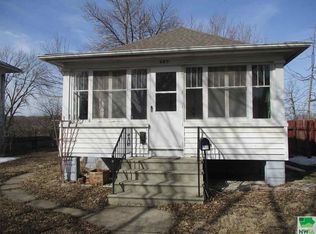 309 S 10th St, Cherokee, IA 51012