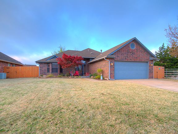 2nd image of 958 Hilltop Mansion