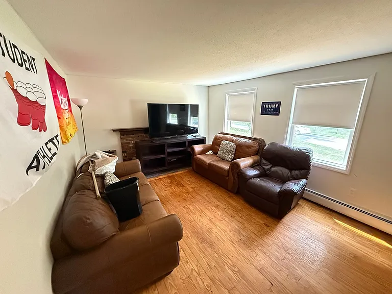 169 Rocky Hill Rd — Photo 14