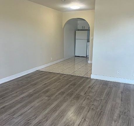 3rd image of 611 NE 5th St APT 9