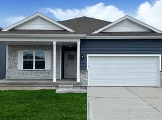 3540 Paradise Ln, Waukee, IA 50263