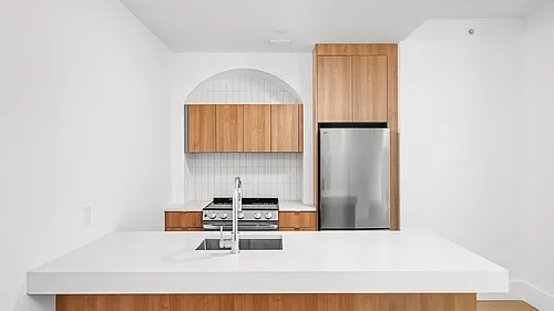 151 S Elliott Pl #2I Photo 1