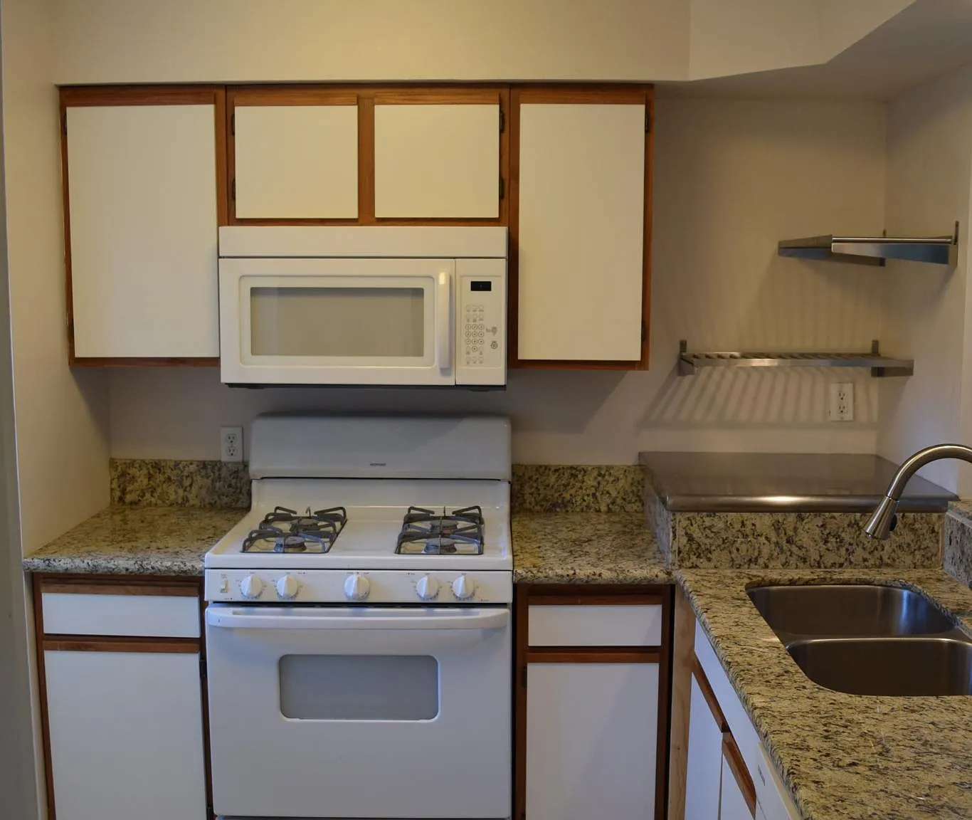 3 bed, 1337 sqft, $1,700 — Photo 3