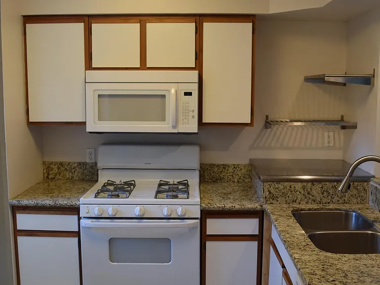 3522 Spanish Acorn Ln — Photo 3