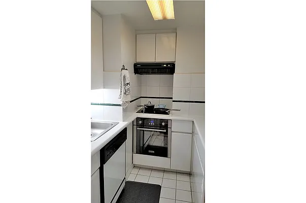 Rented by City Connections Realty | media 15