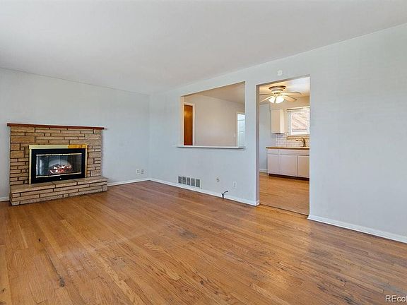 3rd image of 1597 N Julian St