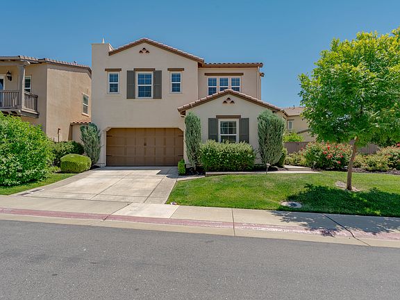3rd image of 2944 Beatty Dr