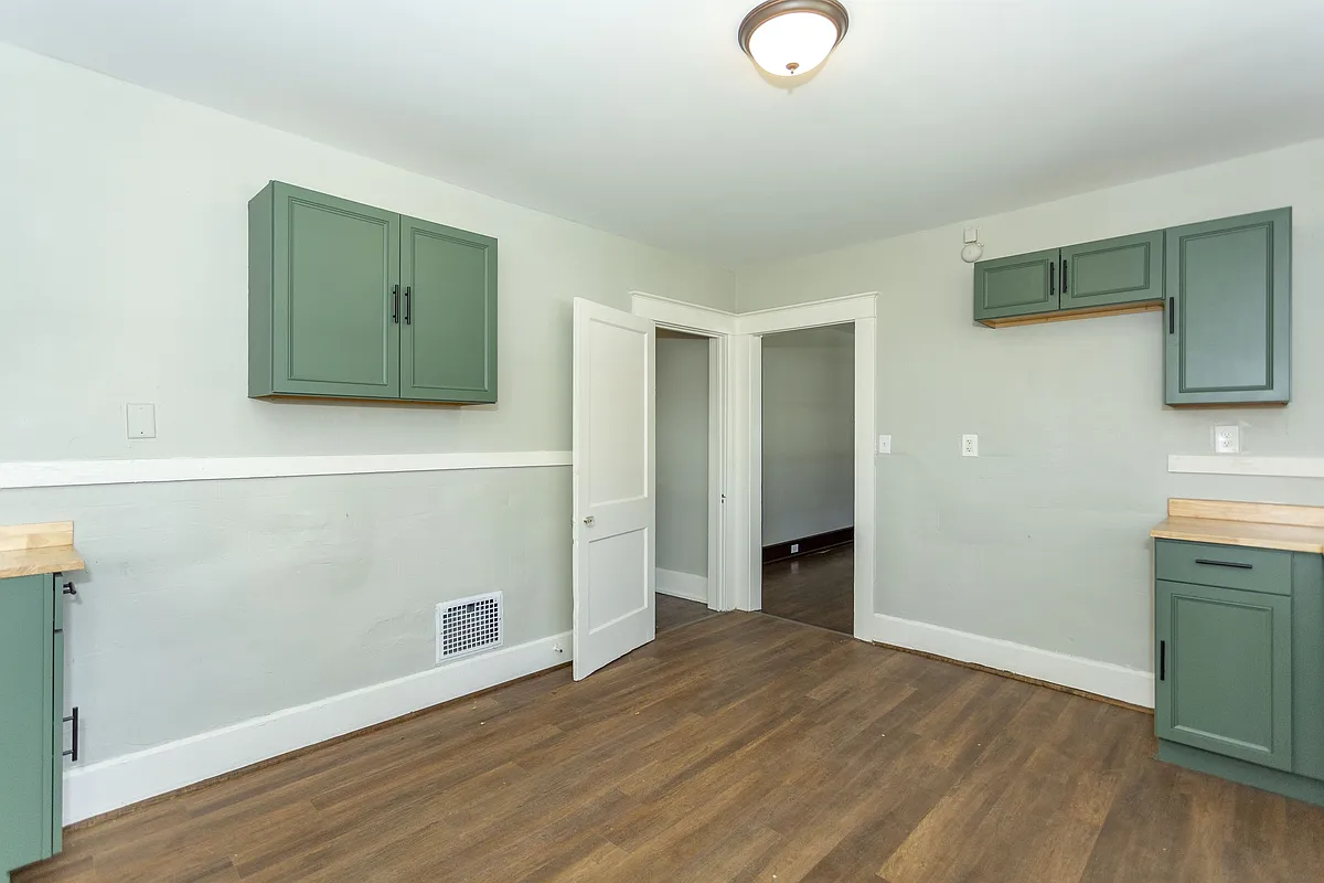 Building Photo - 2715 Avenue H
