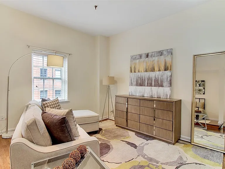 227 Columbus Dr #204B — Photo 1