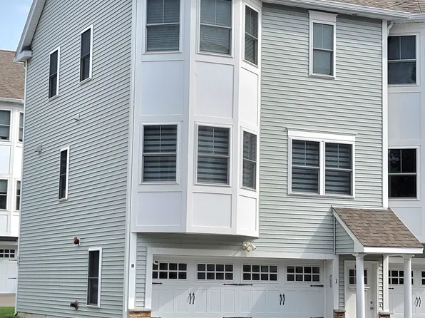 50 Desmoines Rd #H1, Quincy, MA 02169