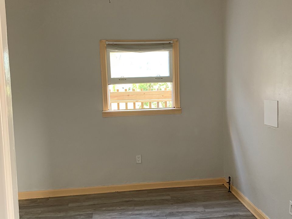 Building Photo 4