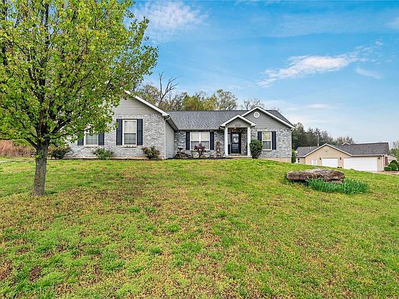 2nd image of 3849 Olde Mill Dr