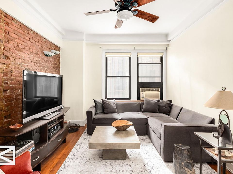1st image of 120 W 70th Street Th1a