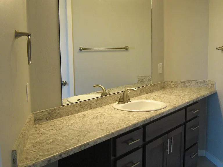 120 Pioneer Ave — Photo 17