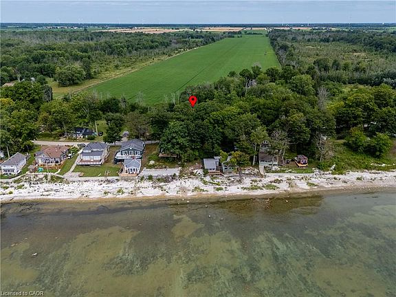 3rd image of 716 Sandy Bay Rd