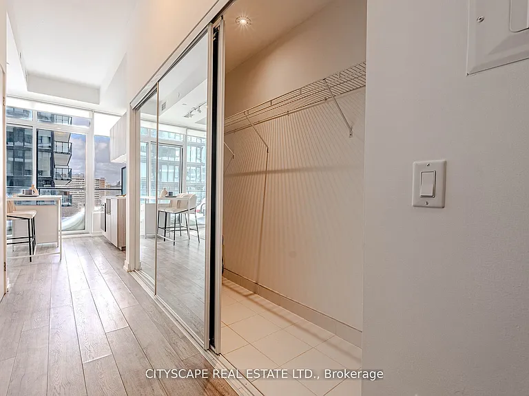 77 Shuter St #907 — Photo 27