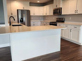 3688 E Rubyred Dr, Appleton, WI 54913