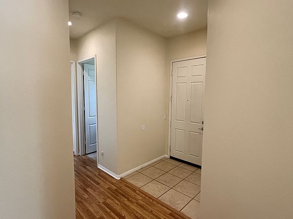 3rd image of 525 Brooklawn Dr