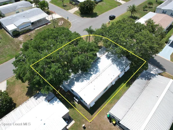 550 Tarpon Dr, Barefoot Bay, FL 32976