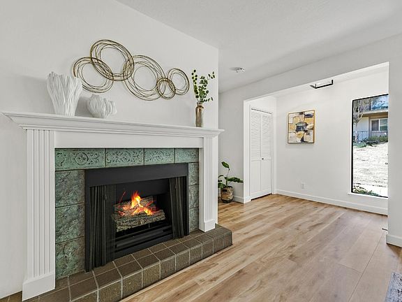 4th image of 6057 Calle De Rico