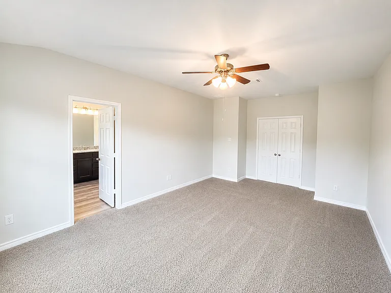 1706 Friesian Loop — Photo 24