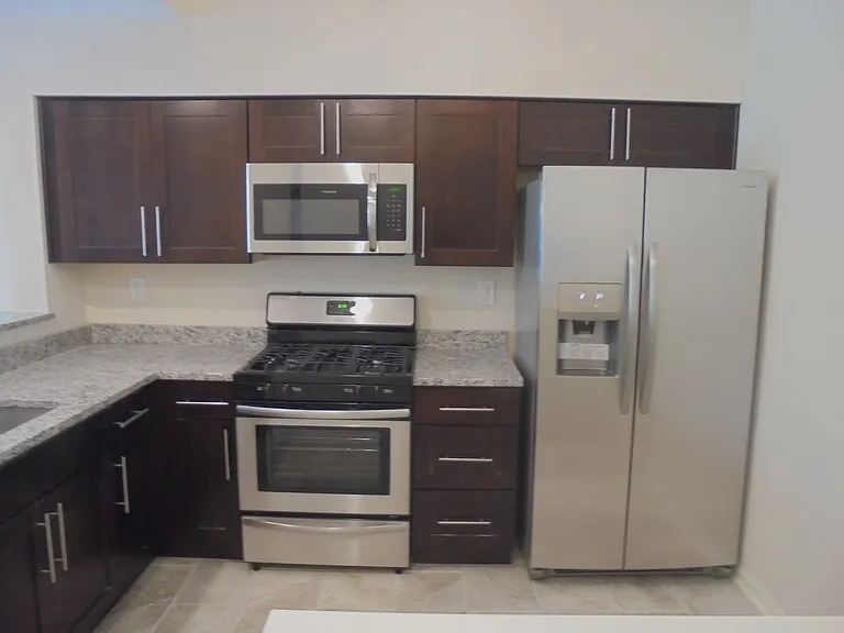 1454 Walnut Hill Ave — Photo 10