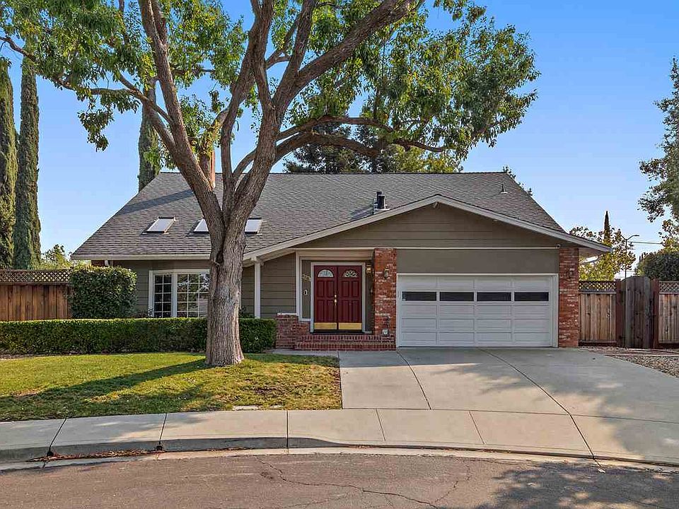 2nd image of 2271 Colonial Ct