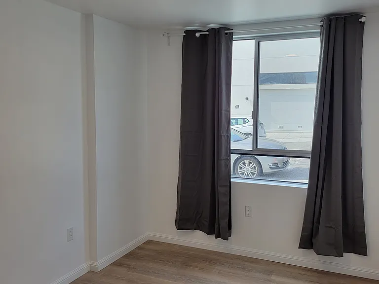 2400 17th Ave #11 — Photo 7