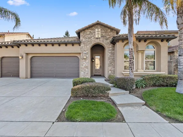 1231 E Via Marbella Dr, Fresno, CA 93730