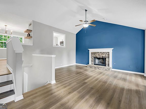 4th image of 85 Haddonstone Dr