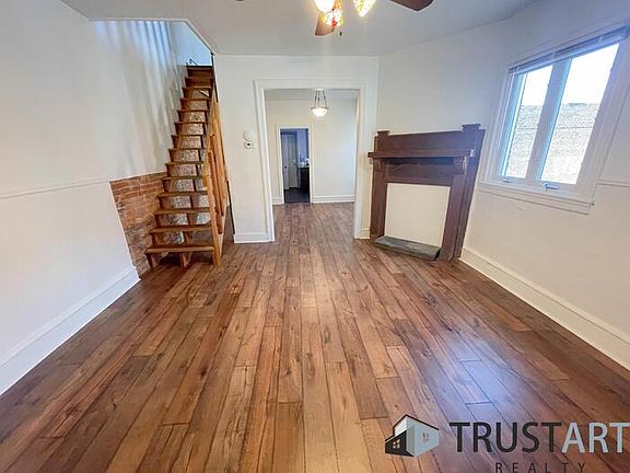 2nd image of 524 N Holly St #1