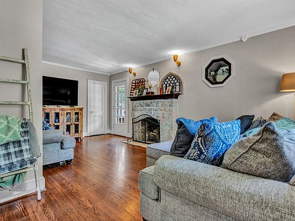 3rd image of 2803 Huntington Blvd NW