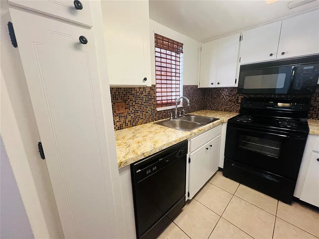 1 bed, 1.0 bath, 732 sqft, $1,250 — Photo 4