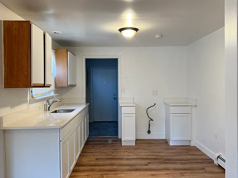 13460 Georgiana Ave — Photo 5