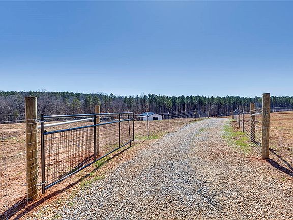 2nd image of 693 Elledge Rd