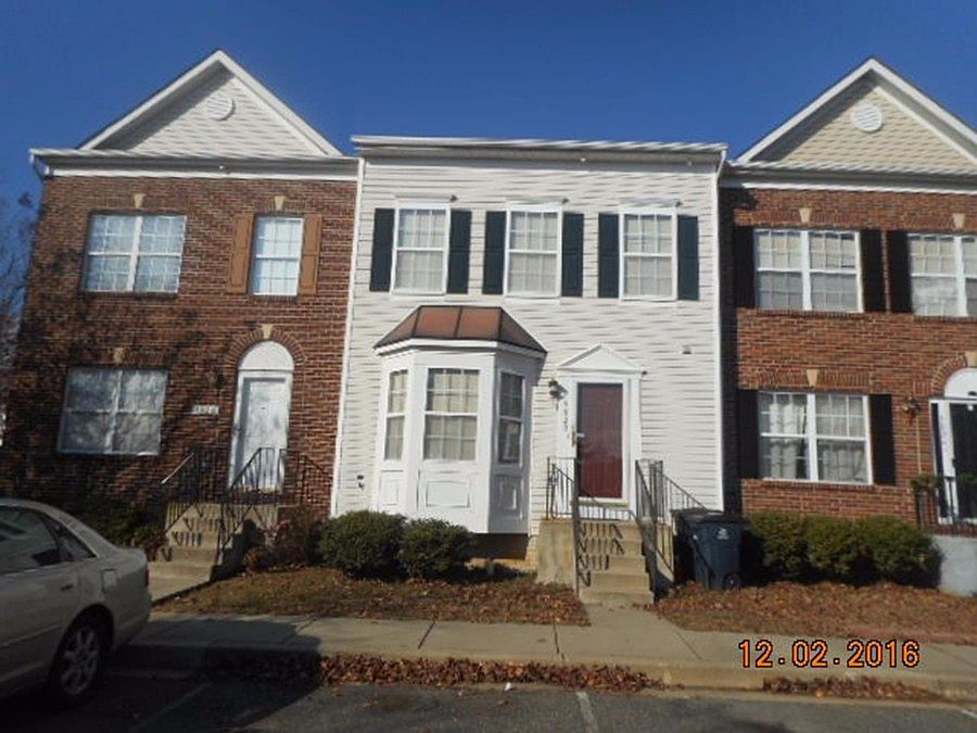 1st image of 9822 Royal Commerce Pl