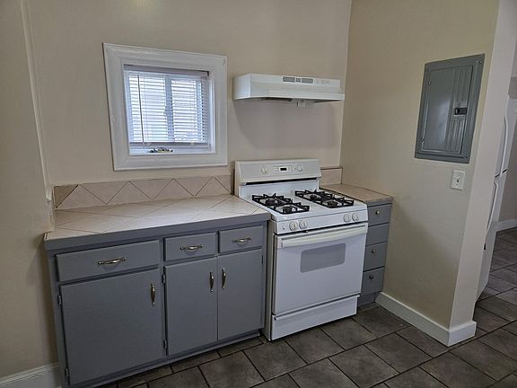 2nd image of 3623 Fremont Ave N